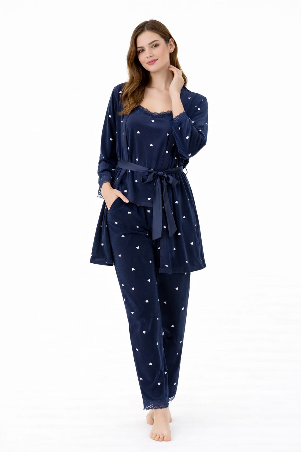 بيجامة حريمي 3 قطع قطن ناعم – طقم بيتي أنيق مع روب